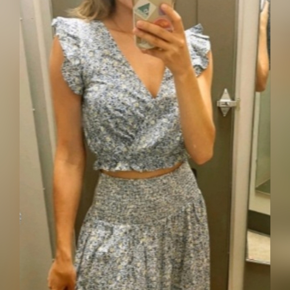 Two piece adorable blue floral top and skirt. NWT.